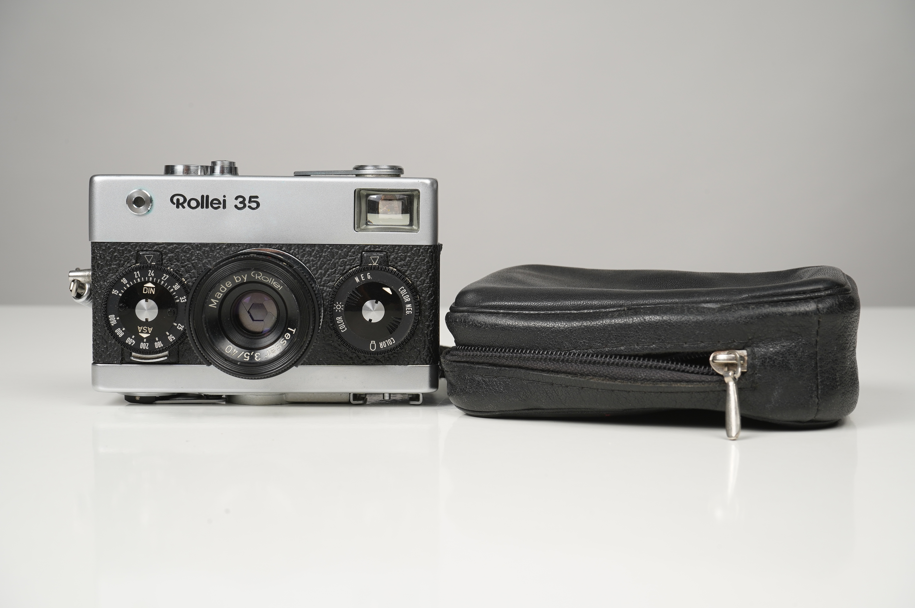 Gebraucht Rollei 35 Silber + Tessar 40mm/3,5  | Made in Singapore | Normal gebraucht - mittlere Gebrauchsspuren | inkl. Tasche/Riemen |