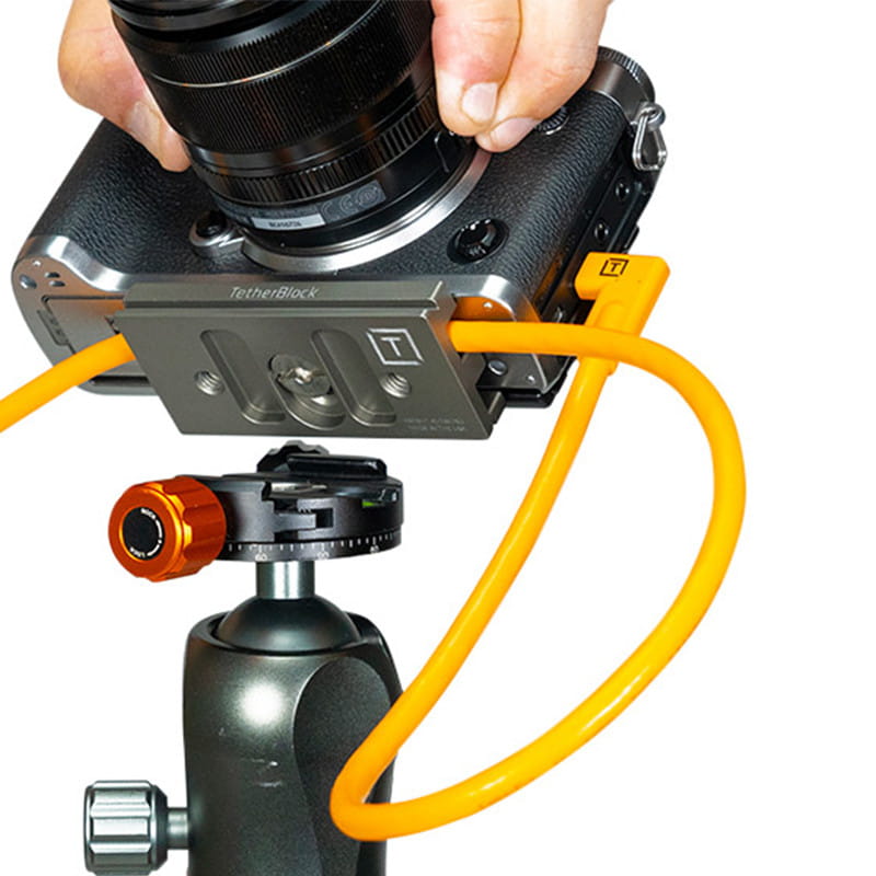 Tether Tools TetherPro Datenkabel orange für USB-C an USB-C | 4,6 m | 1x rechtsgewinkelter Stecker 0818307010994