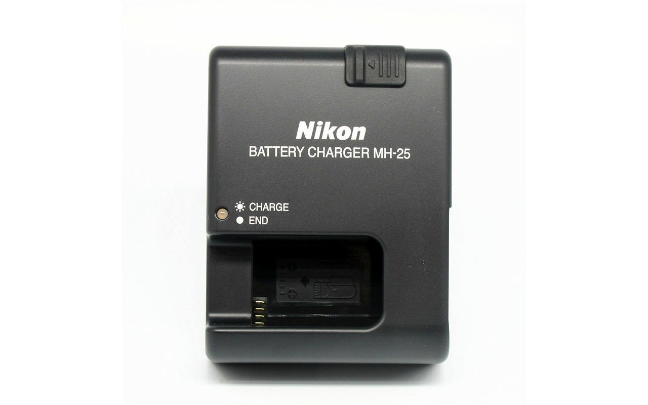 Nikon MH-25a Ladegerät f. Akku EN-EL15-Serie a/b/c 0018208941704