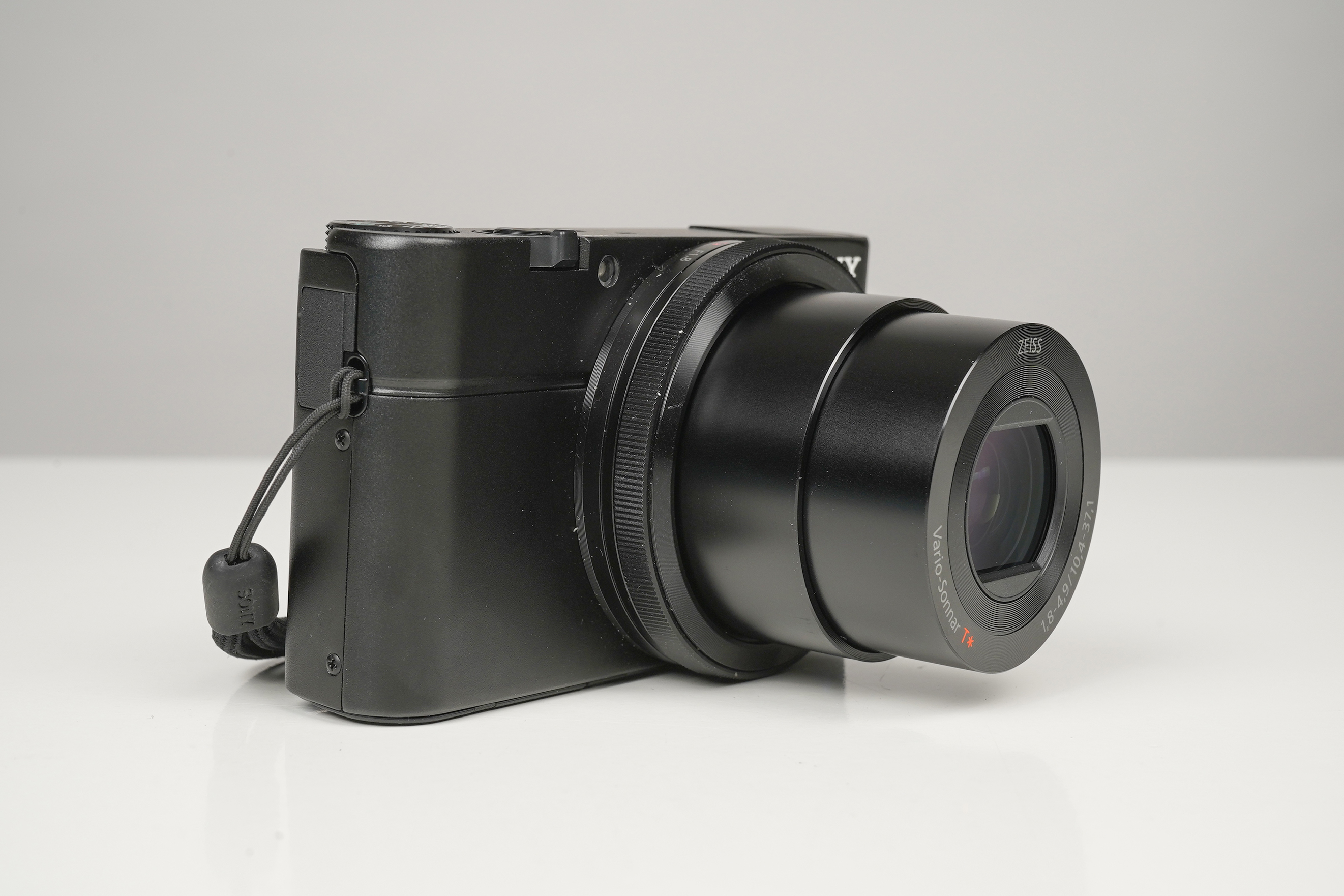 Gebraucht Sony RX-100(I) schwarz | neuwertig | mit Akku, Ladekabel, Tasche |