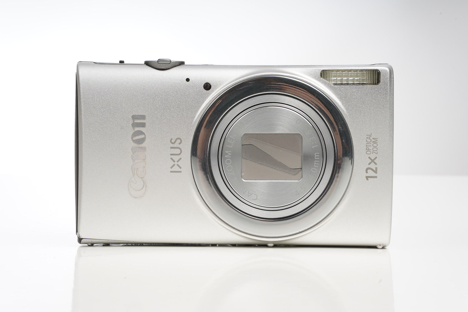 Gebraucht Canon IXUS 265 HS silber | 12x opt. Zoom  | Full HD & Wi-Fi | Voll Funktionstüchtig | 2x Akku & Ladeschale