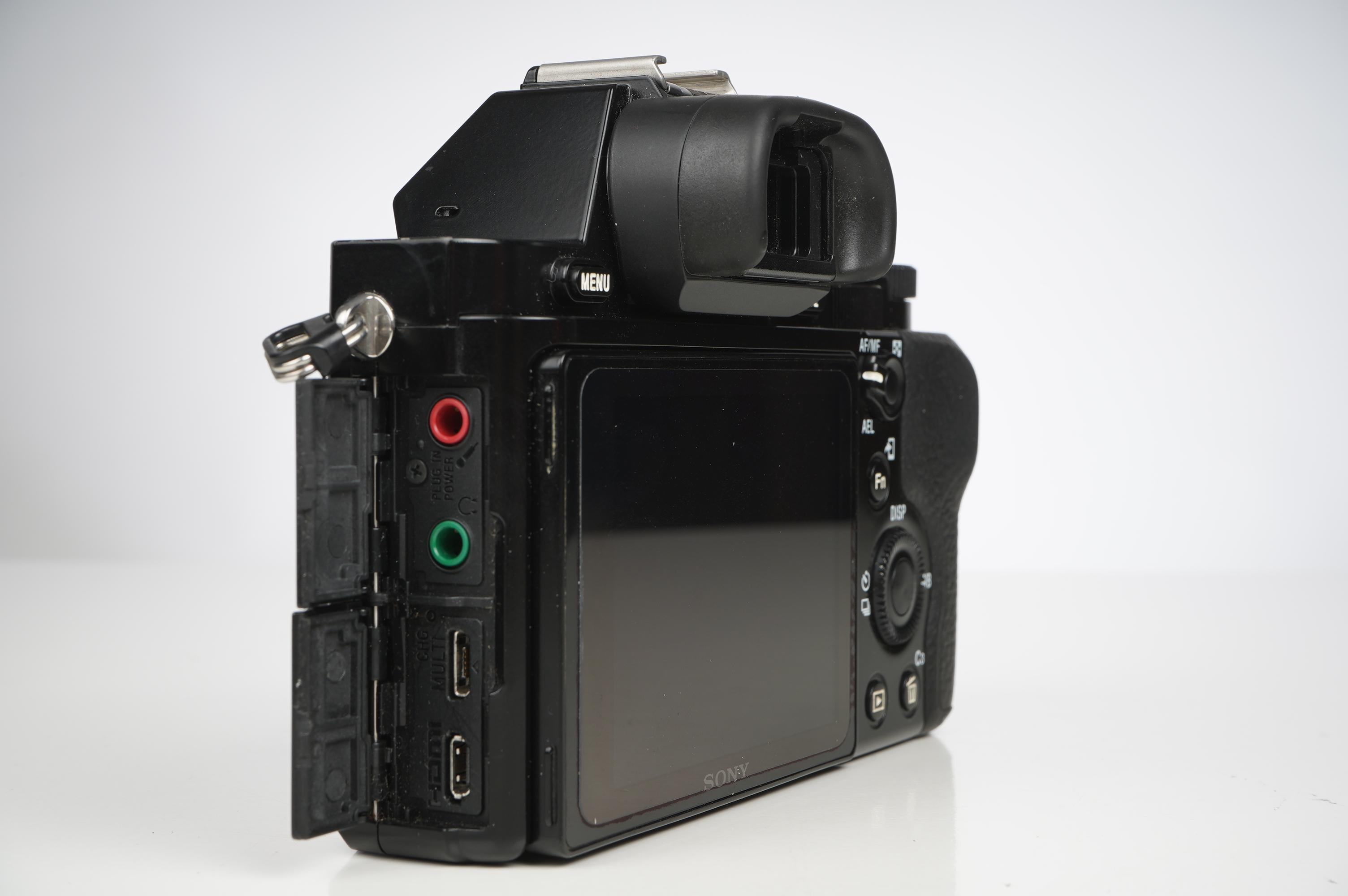Gebraucht Sony Alpha 7  Gehäuse  | Gut erhalten - normale Gebrauchsspuren | inkl. Netzteil/Ladegerät/Riemen/Karton |