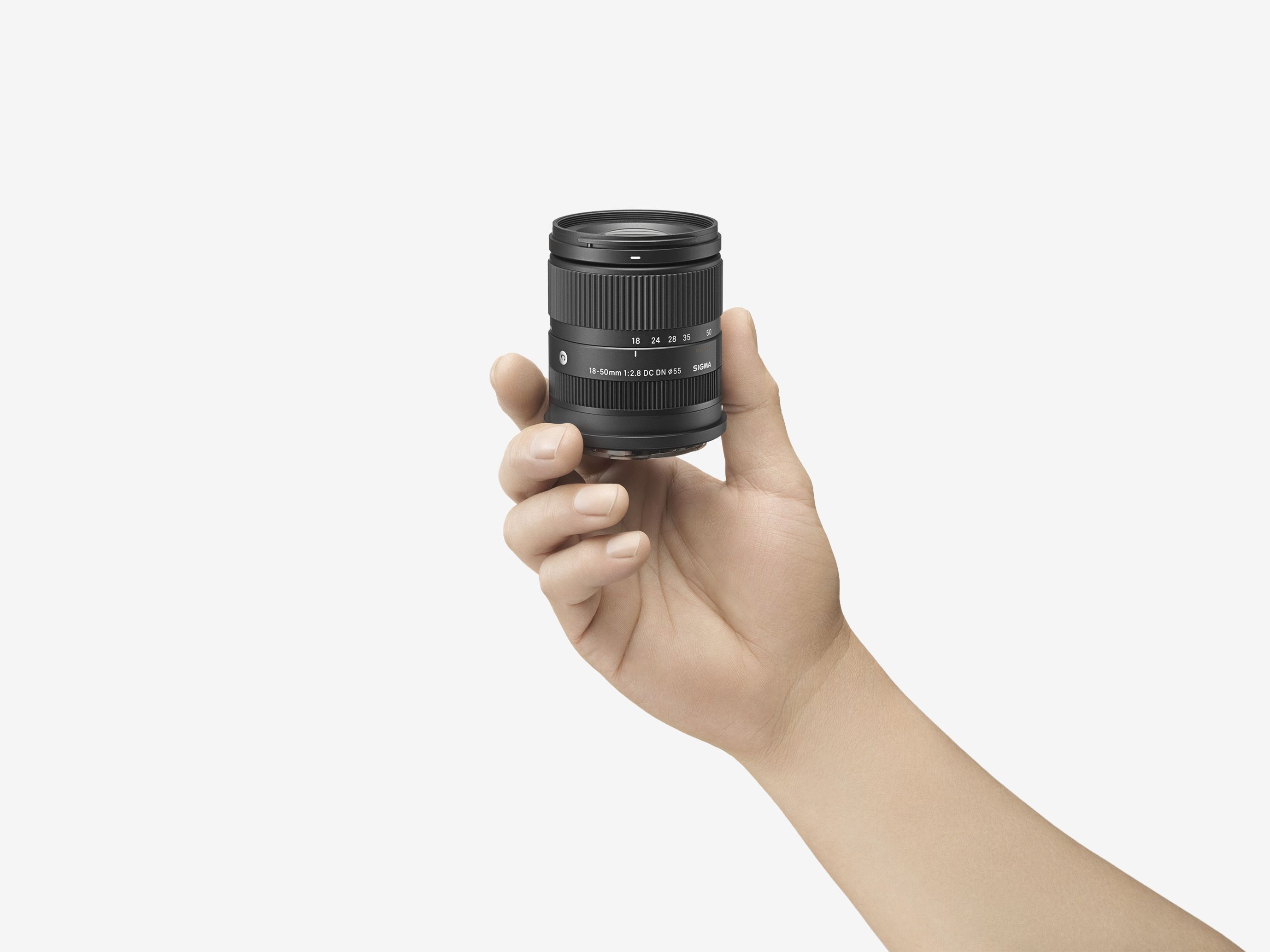 Sigma 18-50mm/2,8 DC DN (C) 021 Sony E-Mount | Ø55mm | APS-C | 1+5 Jahre Garantie nach Registrierung auf escherfoto.com | € 50 Sofortrabatt bis 01.12.26 wird noch abgezogen |