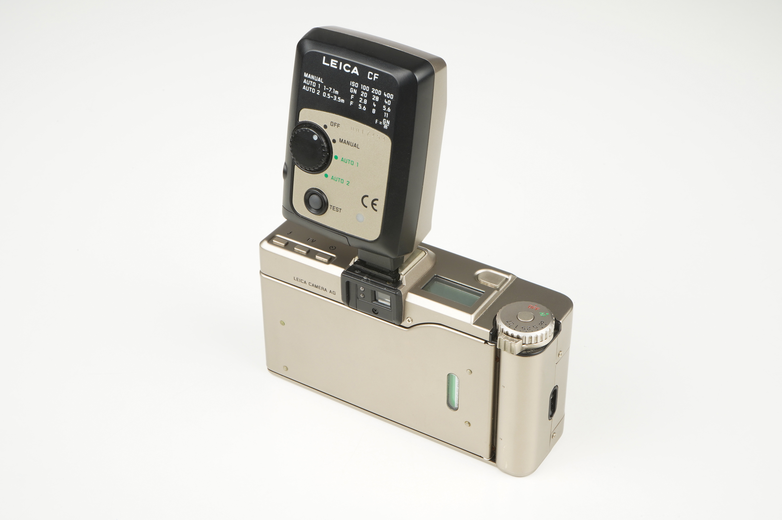 Gebraucht - Leica minilux Zoom  | leichte Gebrauchsspuren - voll funktionsfähig | inkl. Blitz Leica CF/Lederne Tasche/Handschlaufe/Deckel |