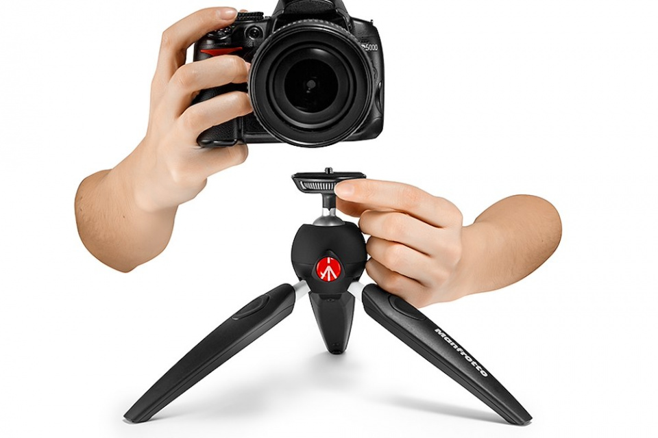 Manfrotto PIXI EVO Ministativ 2-Segment schwarz - 20cm, max. 2,5 kg, ausziehbar 8024221643640