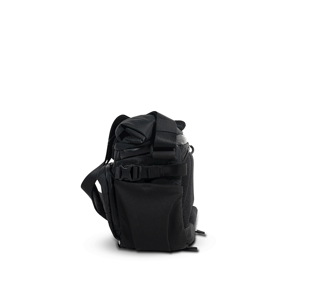 Compagnon Element sling 6L Volcano Black | Kamera-Sling & Schultertasche | 11" Tabletfach | 6L + 5L-Rolltop