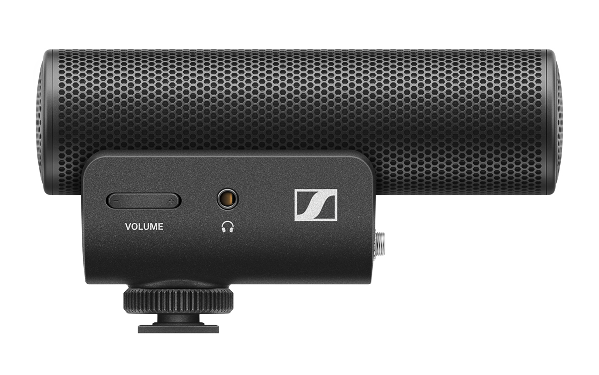 Sennheiser MKE 400 Richtmikrofon | inkl. Windfell und inkl. 3,5mm TRS-/TRRS-Kabel zu DSLM oder Smartphone | 3-Stufen Empfindlichkeitsregler | inkl. AA-Batterien 4044155251739