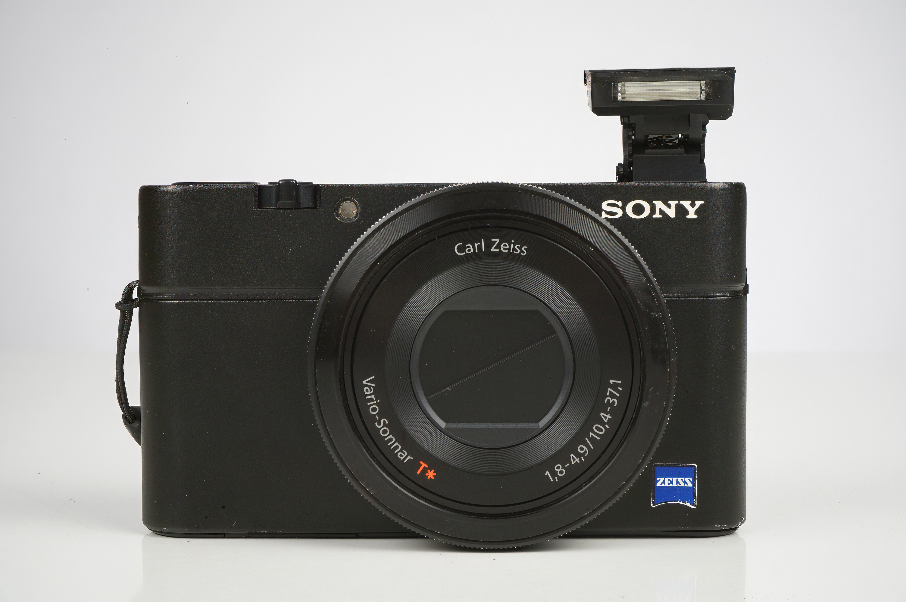 Gebraucht Sony DSC-RX100(I) | 20MP | 1" Sensor | 3,6x Zoom - 28-100mm/1,8-4,8 |
