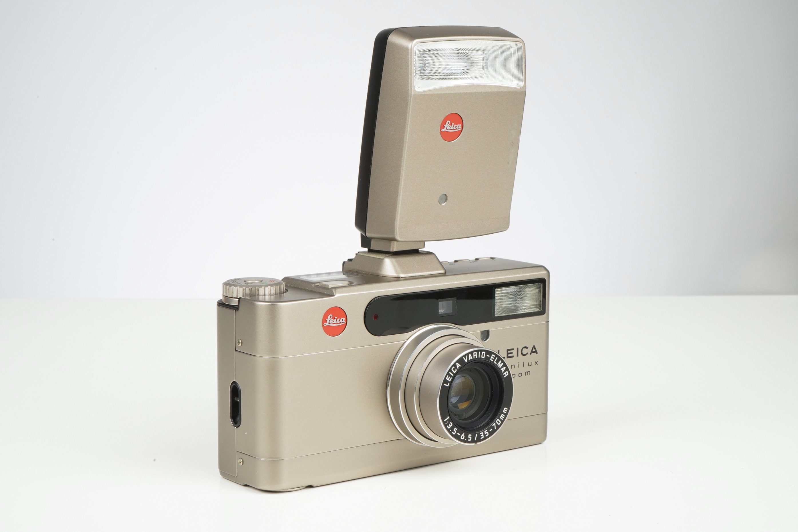 Gebraucht - Leica minilux Zoom  | leichte Gebrauchsspuren - voll funktionsfähig | inkl. Blitz Leica CF/Lederne Tasche/Handschlaufe/Deckel |