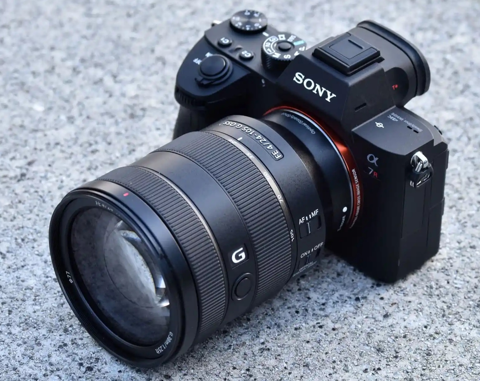 Sony FE 24-105mm/4,0 G OSS Ø77mm (SEL24105G) | - € 200 Cashback bis 31.01.2027 auf https://www.sony.at/cashback/winter