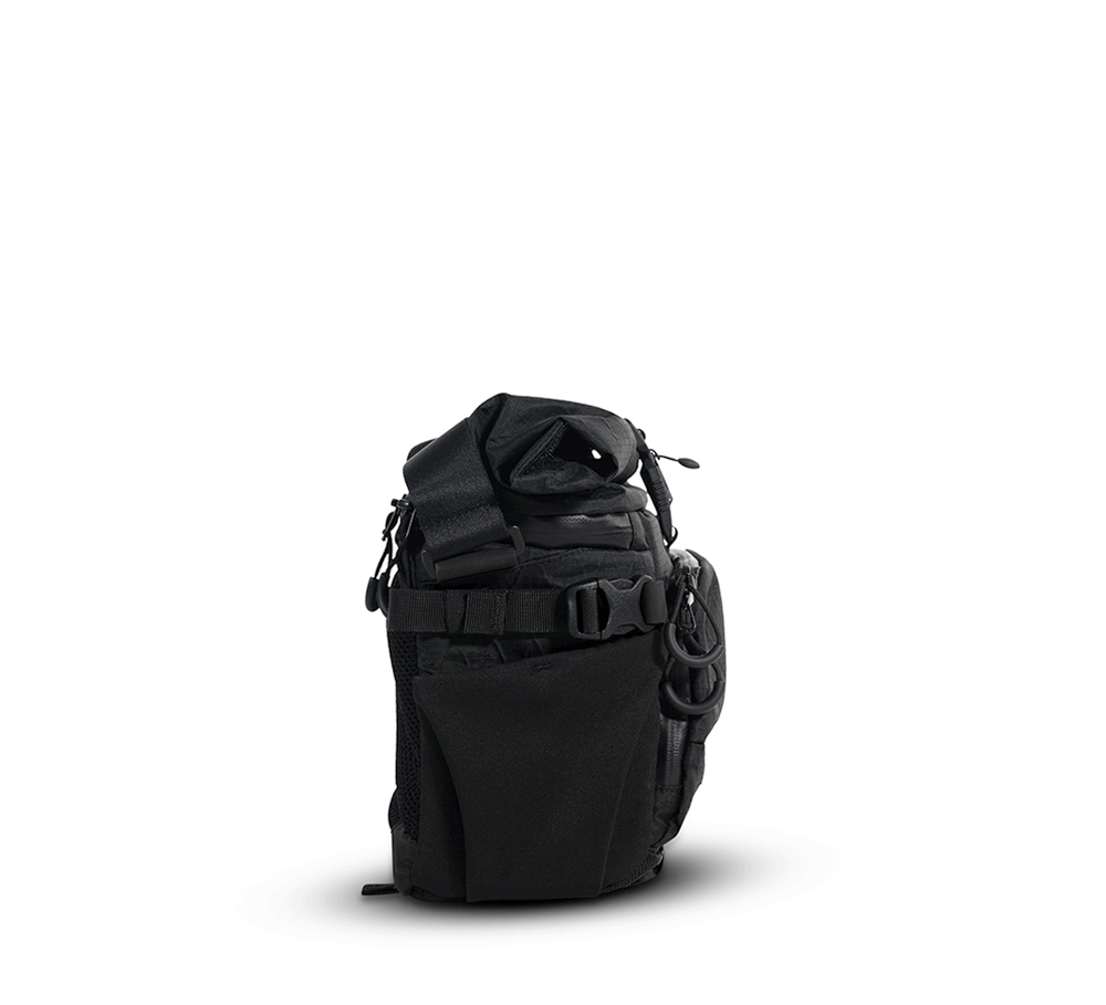 Compagnon Element sling 6L Volcano Black | Kamera-Sling & Schultertasche | 11" Tabletfach | 6L + 5L-Rolltop