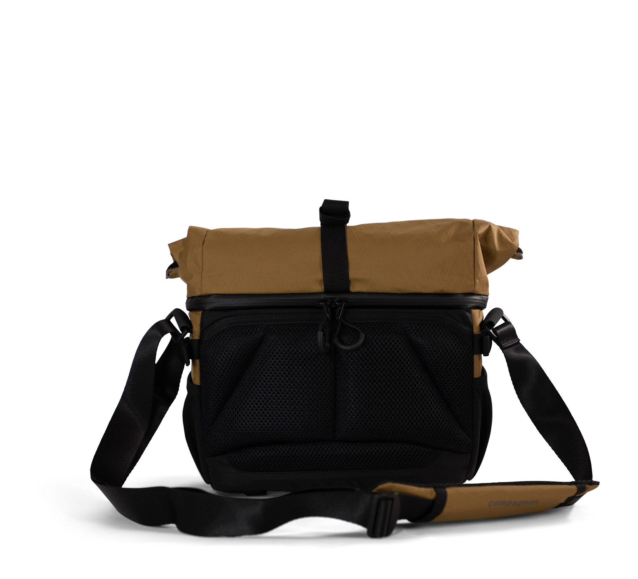 Compagnon Element sling 7L 2.0 Desert Brown | Kamera-Sling & Schultertasche | 11" Tabletfach | Rolltop 0608650446256