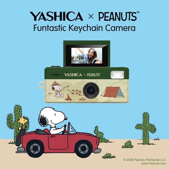 Yashica x Peanuts Funtastic Snoopy's Summit | Schlüsselanhänger | Digicam | inkl. USB-Kabel | microSD-Card optional |