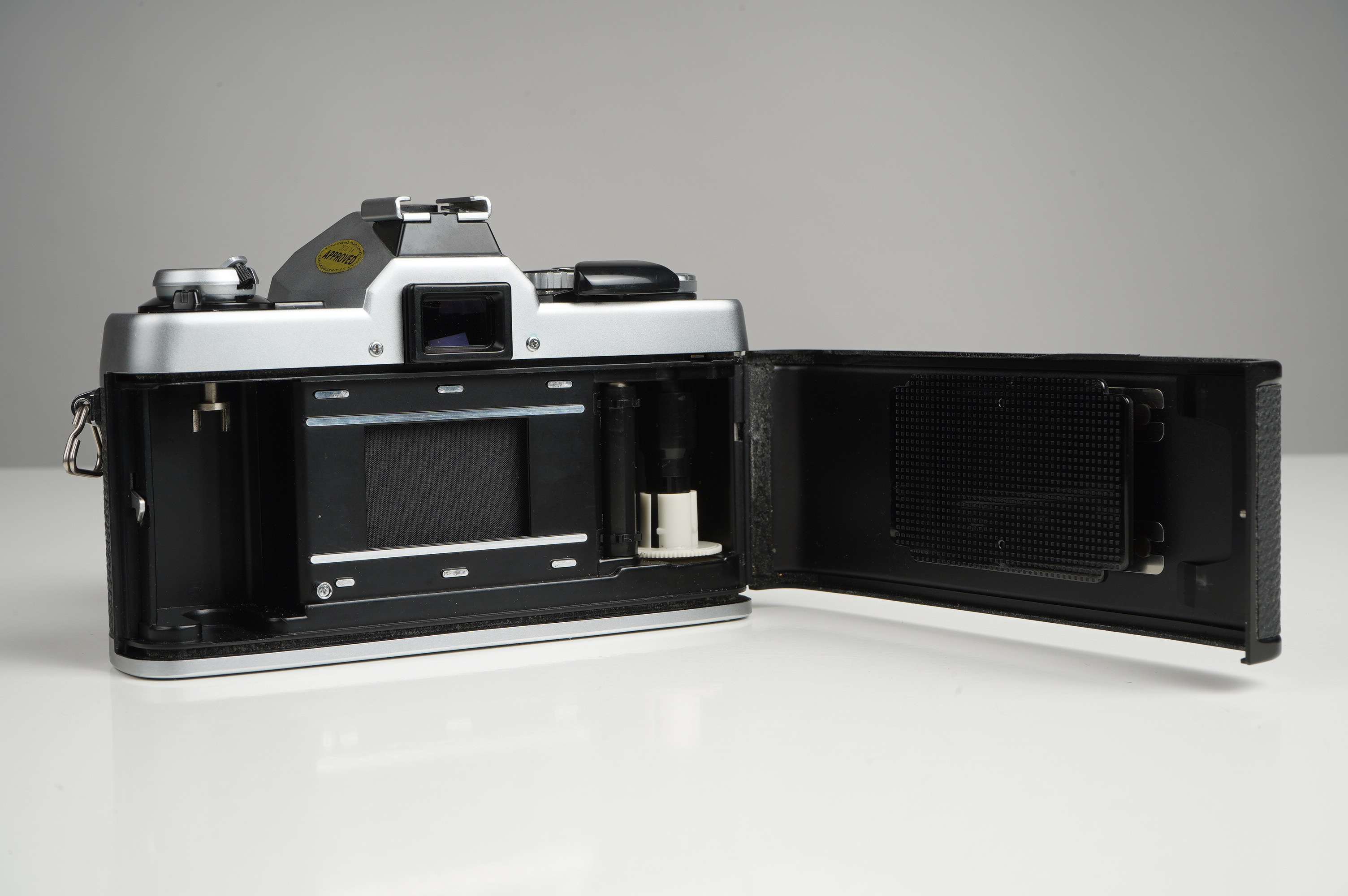 Gebraucht Minolta XG-1 + MD 28mm/2,8  | gut erhalten - kaum Gebrauchsspuren |