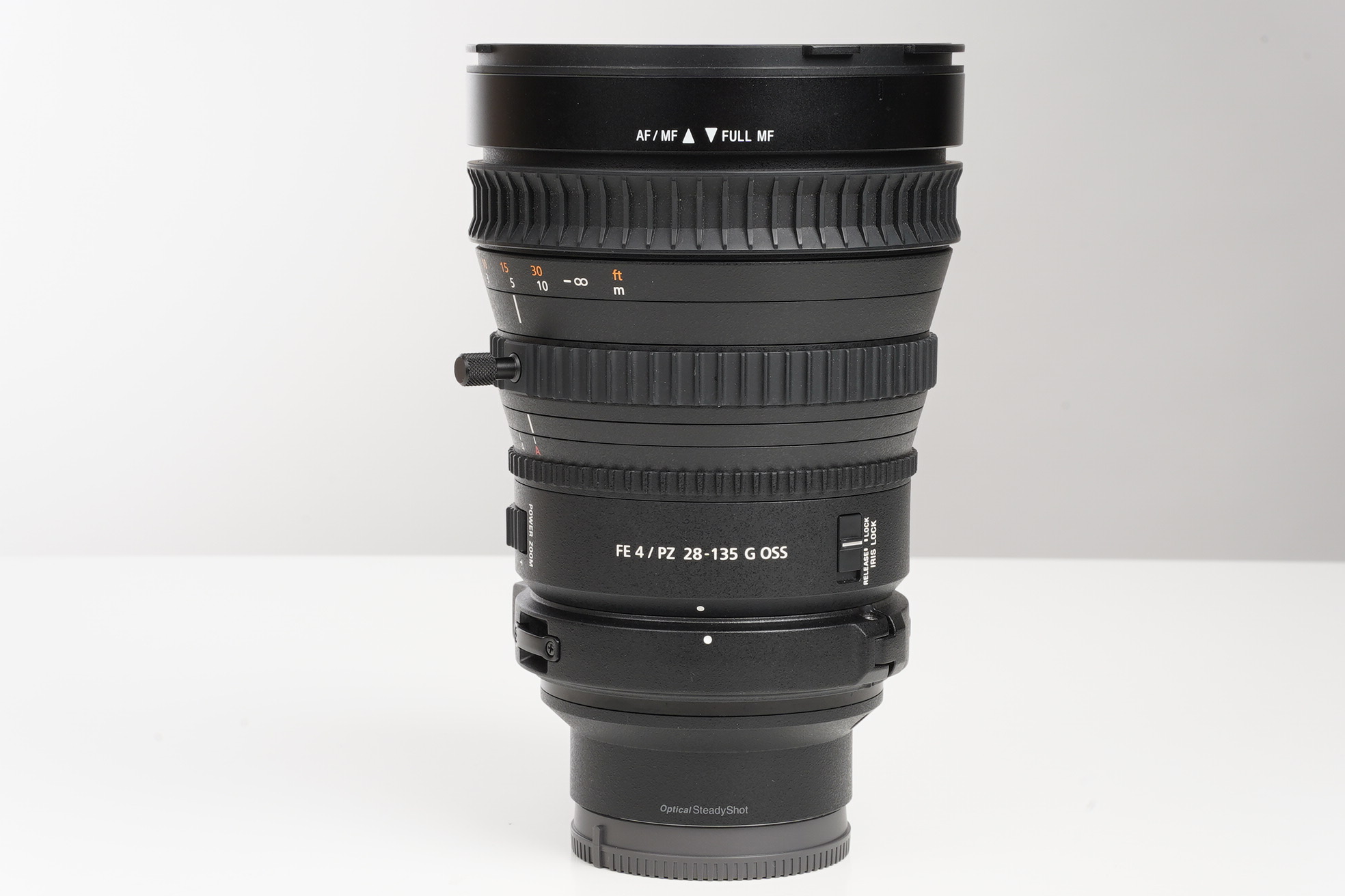 Gebrauchte Sony FE PZ 28-135mm f4 G OSS  | Neuwertig | minimale Gebrauchsspuren | Inkl. orig. Beutel/Gegenlichtbl.