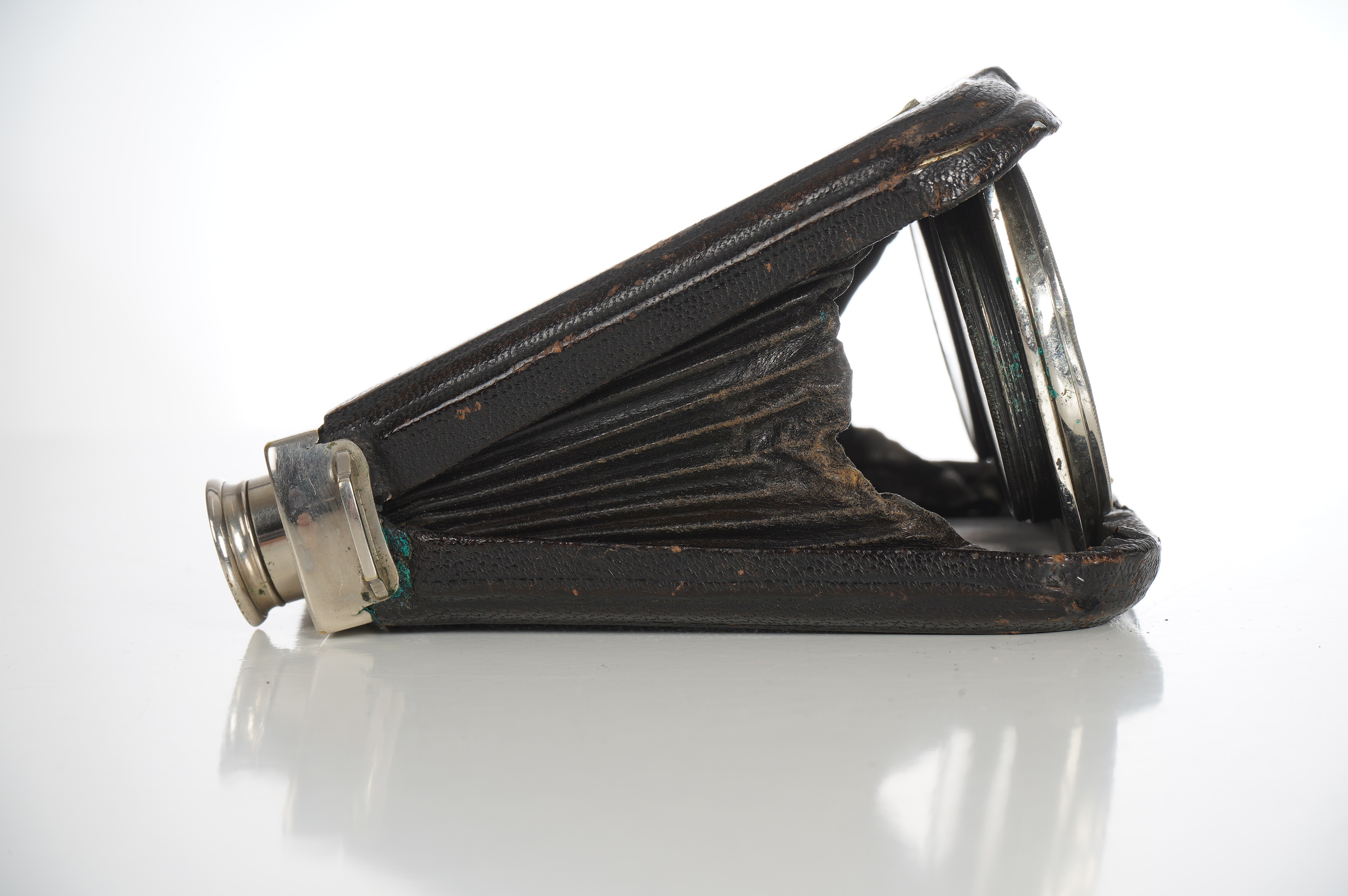 Gebraucht Climax historisches Taschenfernglas mit klappbarem Balgenmechanismus