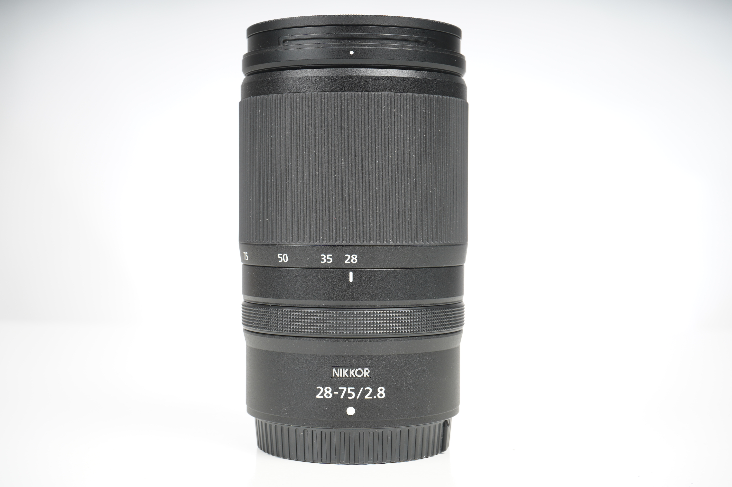 Gebraucht Nikon Z 28-75mm/2,8 | Ø67mm | neuwertig | inkl. Protector-Filter u HB-93a im Karton |